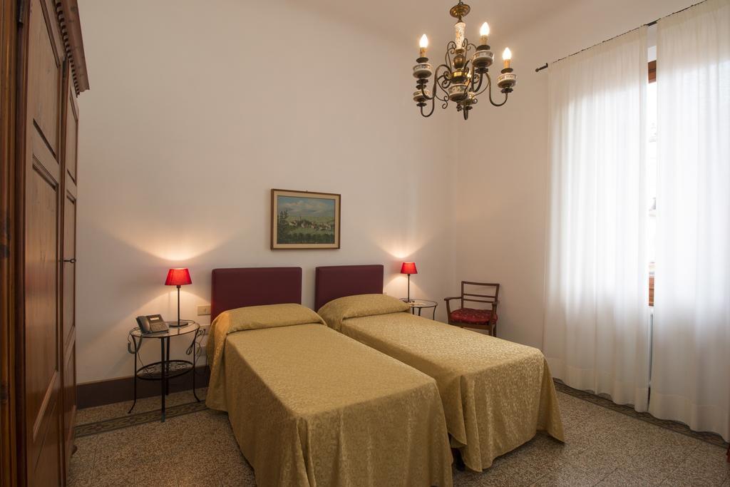 Ferienwohnung Dimora Pieri Florenz Zimmer foto